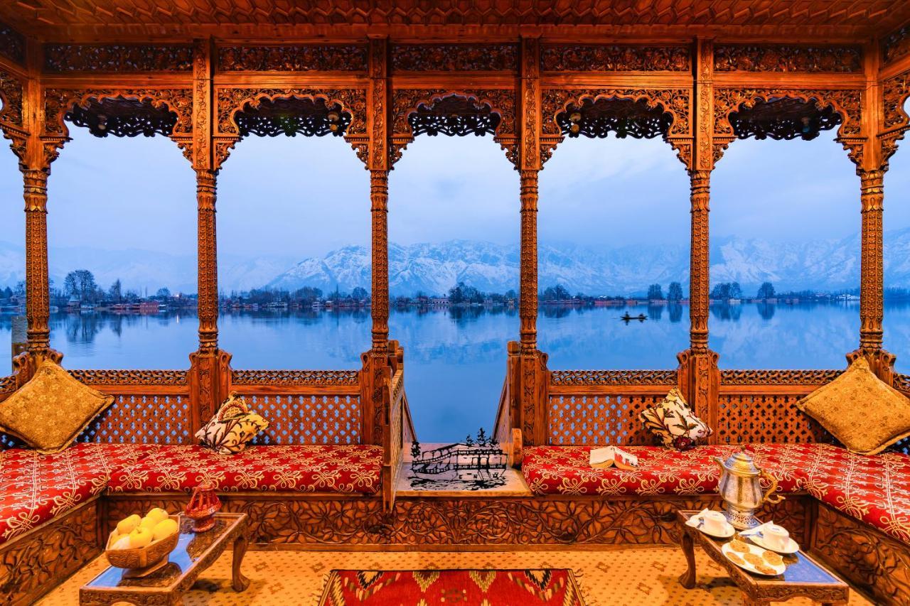 New Jacquline Heritage Houseboats Srīnagar Exterior foto