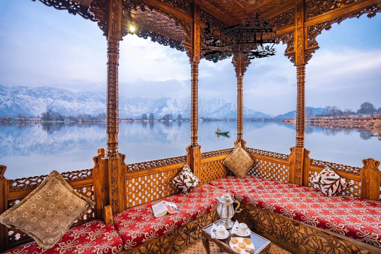 New Jacquline Heritage Houseboats Srīnagar Exterior foto