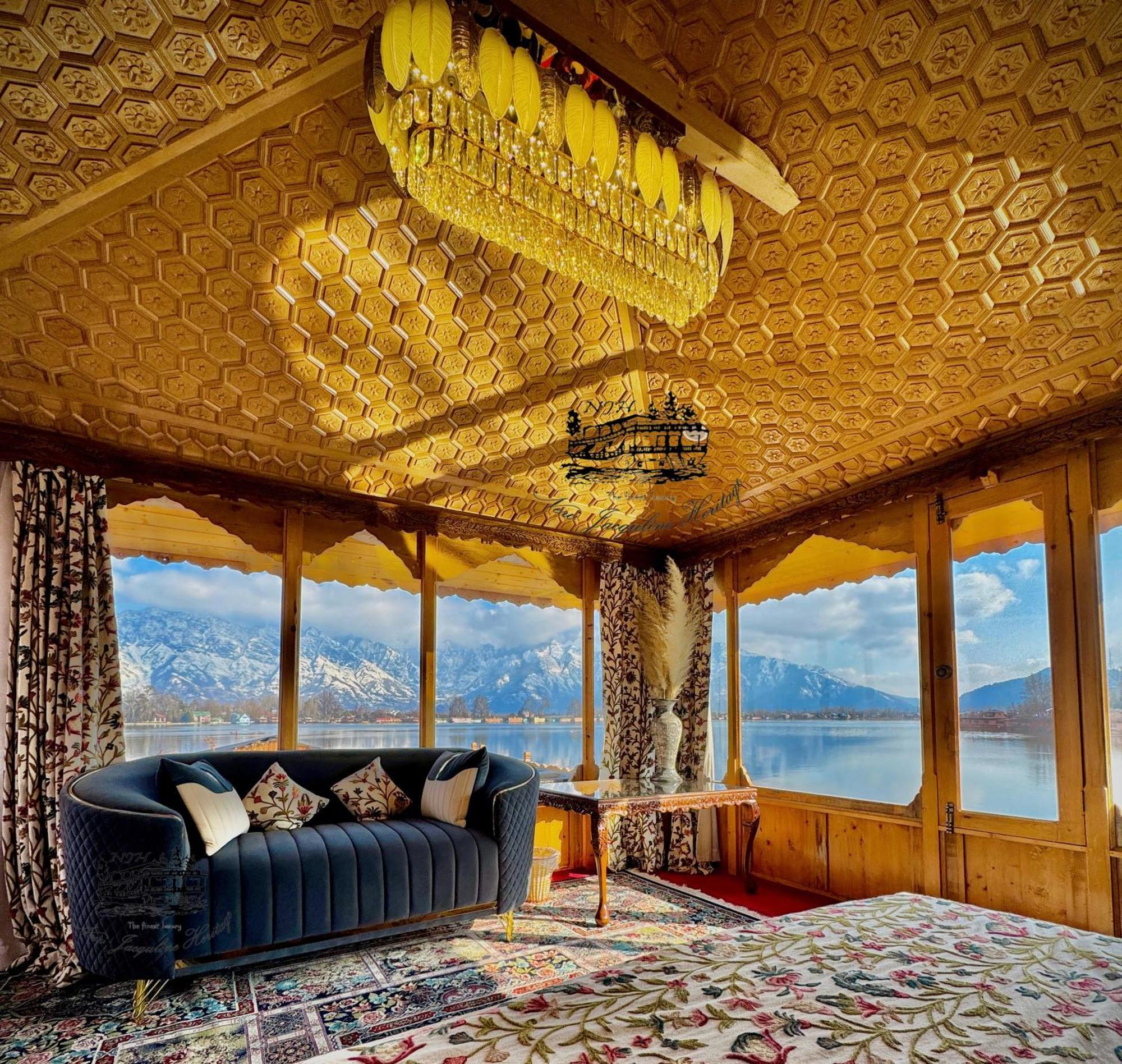 New Jacquline Heritage Houseboats Srīnagar Exterior foto